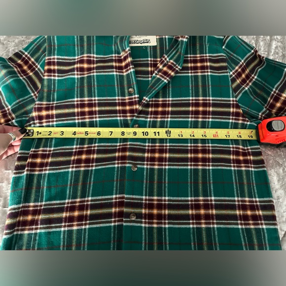 Disney Hocus Pocus Flannel - Picture 7 of 8